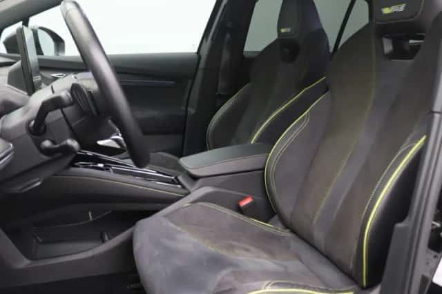 Škoda Enyaq (2023) thumbnail 5