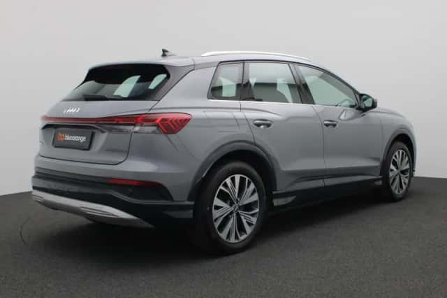Audi Q4 e-tron (2022) thumbnail 3
