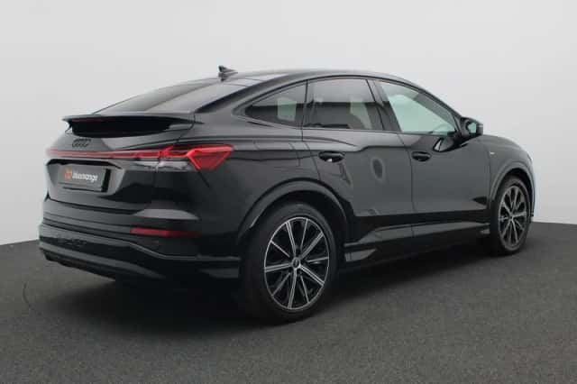 Audi Q4 e-tron (2024) thumbnail 3