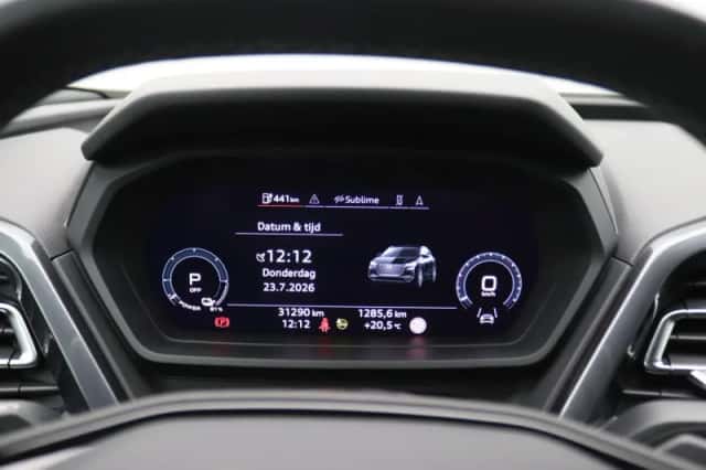 Audi Q4 e-tron (2024) thumbnail 6