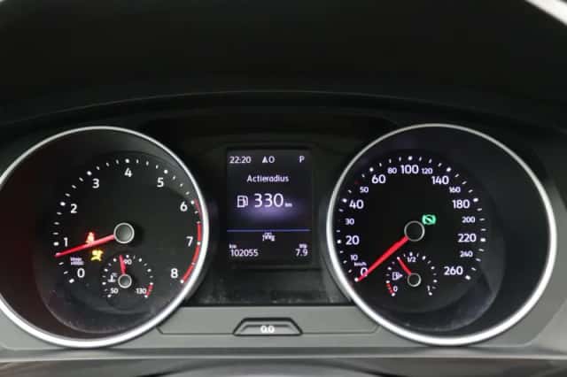 Volkswagen Tiguan (2021) thumbnail 6