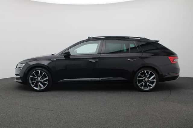 Škoda Superb (2023) thumbnail 2