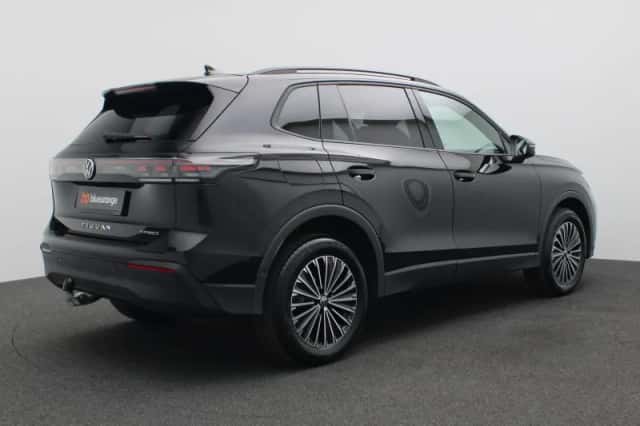 Volkswagen Tiguan (2026) thumbnail 3