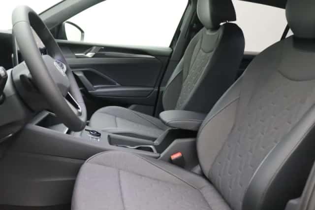 Volkswagen Tiguan (2026) thumbnail 5