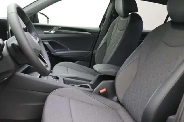 Volkswagen Tiguan (2026) thumbnail 5