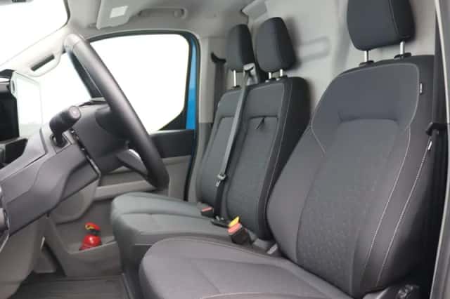 Ford E-Transit Custom (2025) thumbnail 5