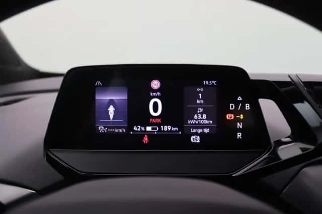 Volkswagen ID.4 (2023) thumbnail 6
