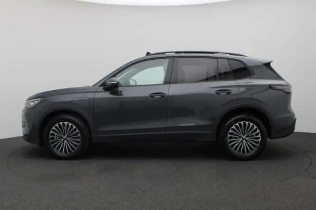 Volkswagen Tiguan (2026) thumbnail 2
