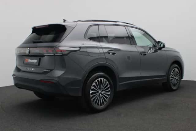 Volkswagen Tiguan (2026) thumbnail 3
