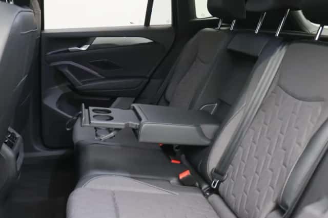 Volkswagen Tiguan (2026) thumbnail 6