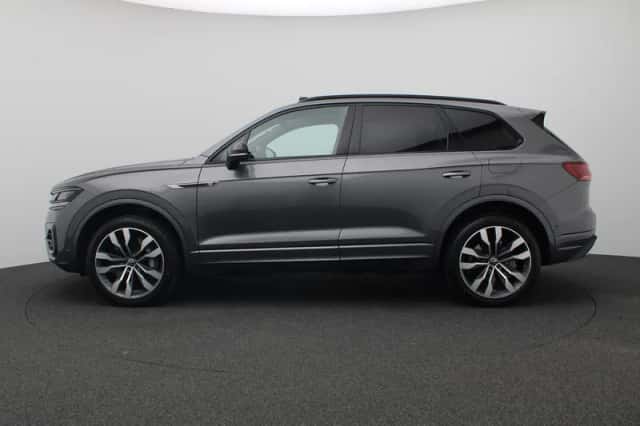 Volkswagen Touareg (2023) thumbnail 2