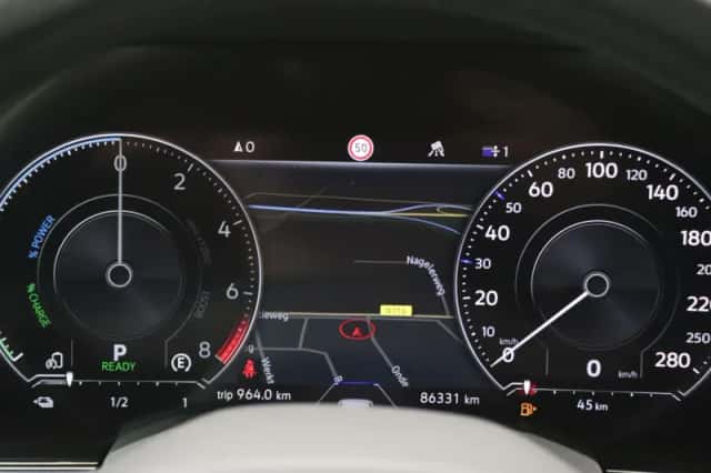 Volkswagen Touareg (2023) thumbnail 6
