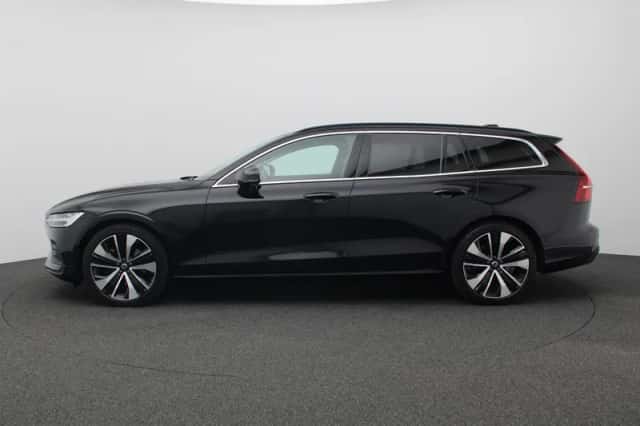 Volvo V60 (2023) thumbnail 2