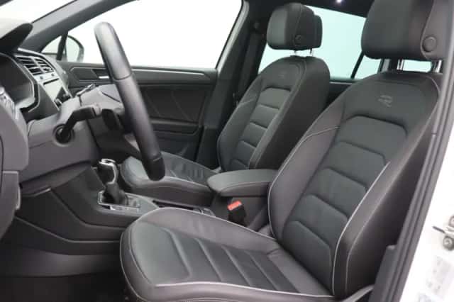 Volkswagen Tiguan (2023) thumbnail 5