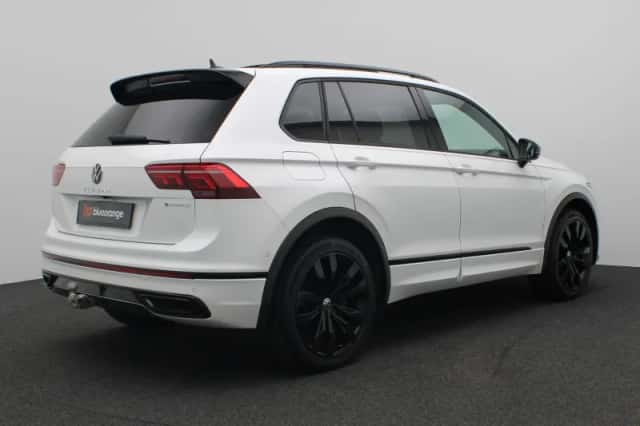 Volkswagen Tiguan (2023) thumbnail 3