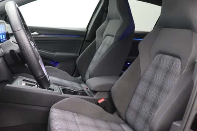 Volkswagen Golf (2021) thumbnail 5