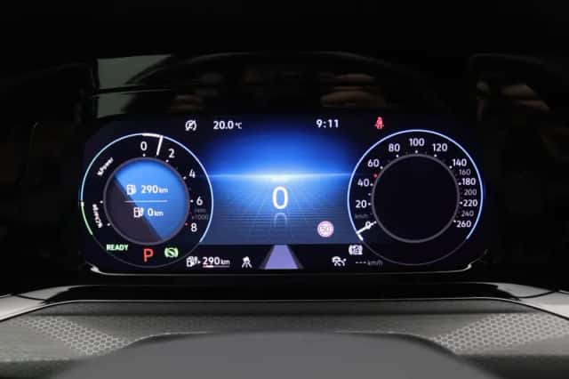 Volkswagen Golf (2021) thumbnail 6