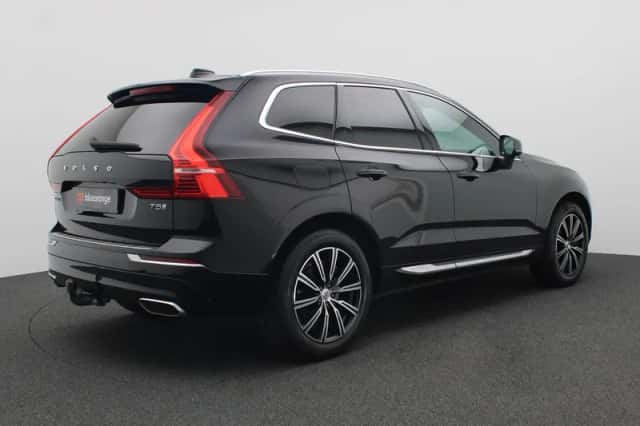 Volvo XC60 (2018) thumbnail 3
