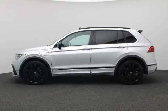 Volkswagen Tiguan (2023) thumbnail 2