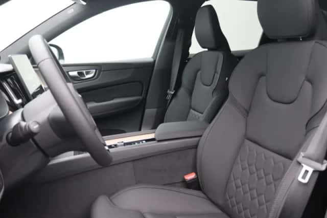Volvo XC60 (2026) thumbnail 5
