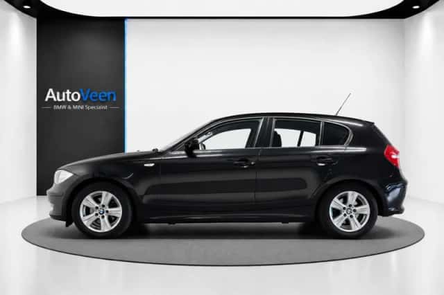BMW 1-Serie (2011) thumbnail 2