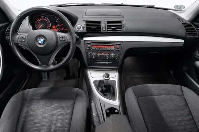 BMW 1-Serie (2011) thumbnail 3