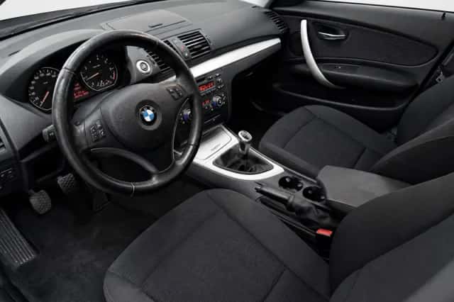 BMW 1-Serie (2011) thumbnail 4