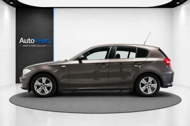 BMW 1-Serie (2008) thumbnail 2
