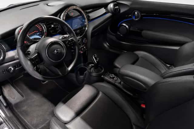 MINI Cooper (2022) thumbnail 3