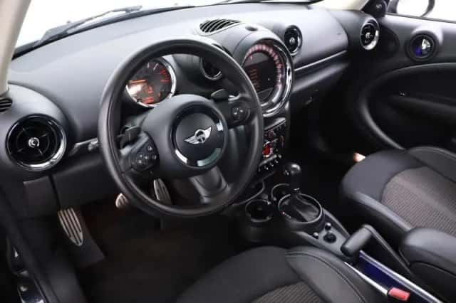 MINI Countryman (2016) thumbnail 4