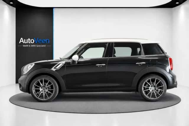 MINI Countryman (2012) thumbnail 2
