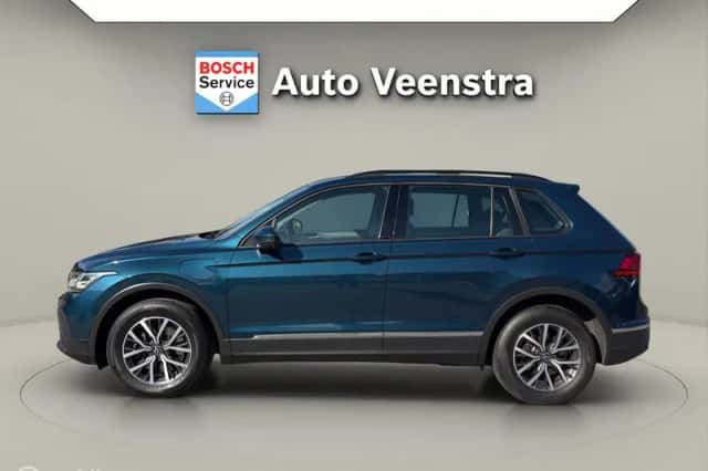 Volkswagen Tiguan (2022) thumbnail 2