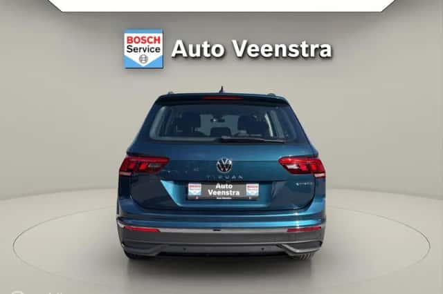 Volkswagen Tiguan (2022) thumbnail 4