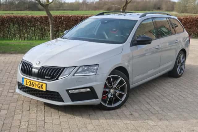 Škoda Octavia (2020) thumbnail 3