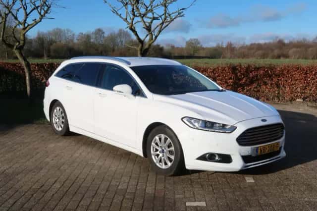 Ford Mondeo (2016) thumbnail 3