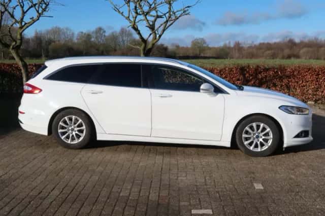 Ford Mondeo (2016) thumbnail 4