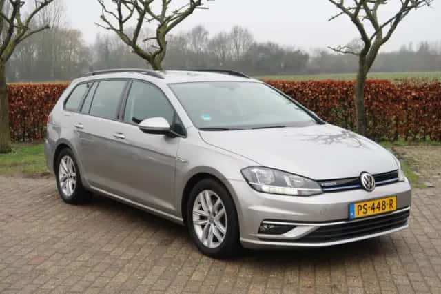 Volkswagen Golf (2017) thumbnail 3