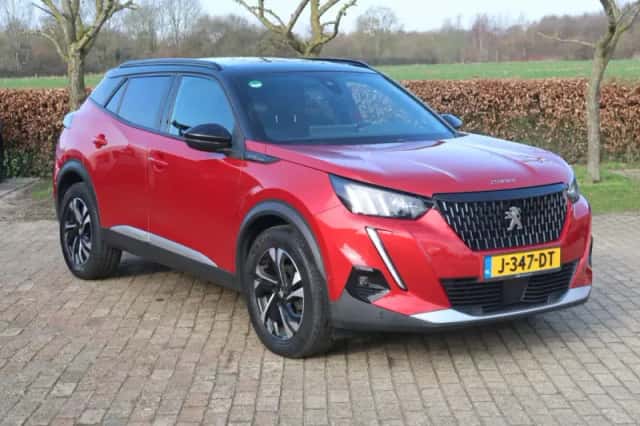 Peugeot 2008 (2020) thumbnail 3