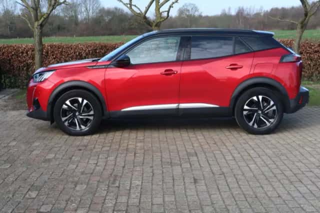 Peugeot 2008 (2020) thumbnail 5
