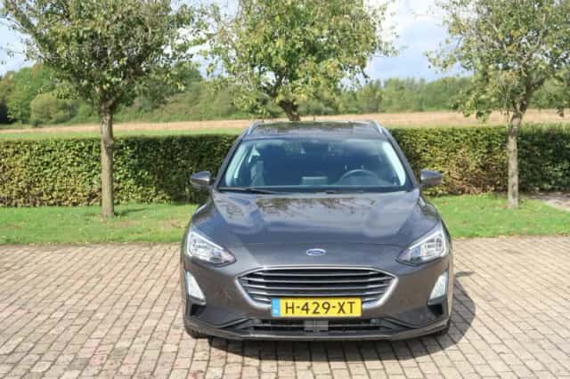 Ford Focus (2020) thumbnail 2
