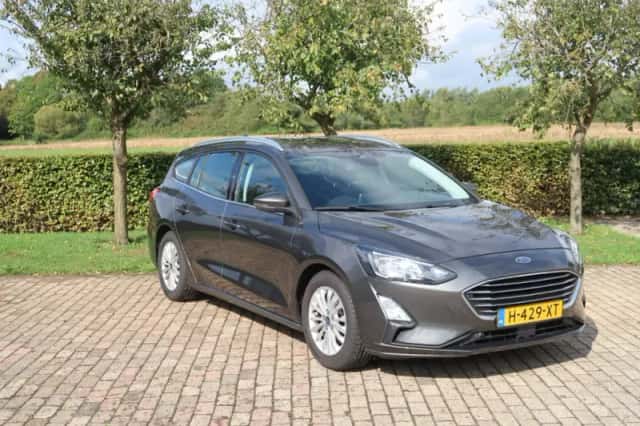 Ford Focus (2020) thumbnail 3
