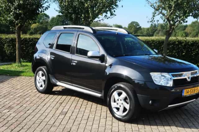 Dacia Duster (2012) thumbnail 3