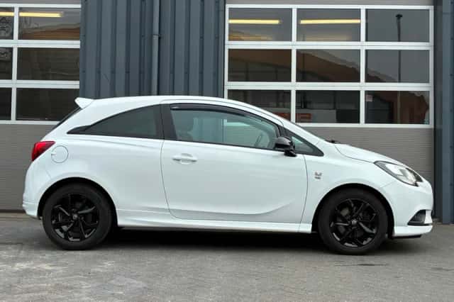 Opel Corsa (2017) thumbnail 2