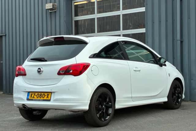 Opel Corsa (2017) thumbnail 3