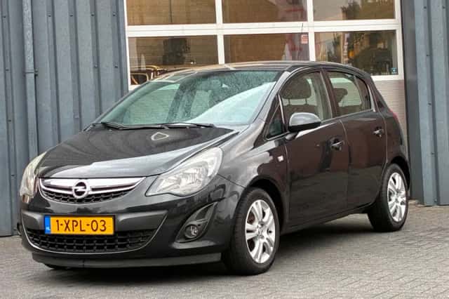 Opel Corsa (2014) thumbnail 1