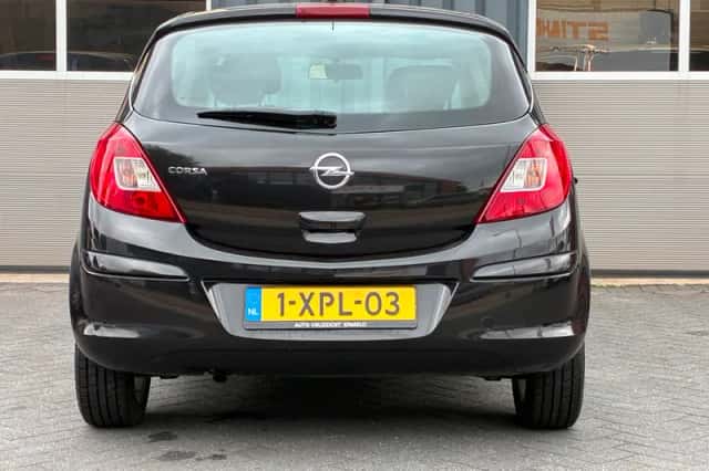 Opel Corsa (2014) thumbnail 6