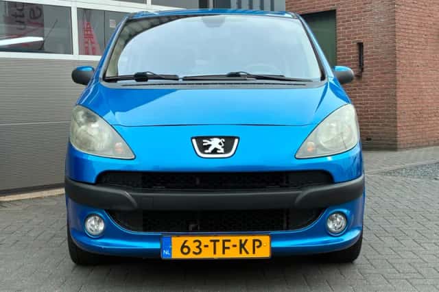 Peugeot 1007 (2006) thumbnail 5