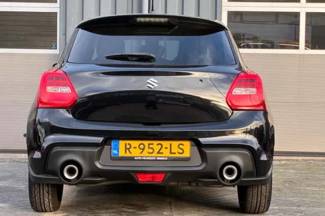 Suzuki Swift (2018) thumbnail 6