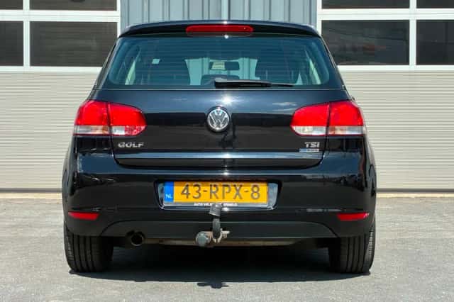 Volkswagen Golf (2011) thumbnail 6