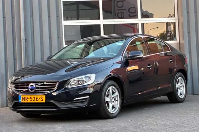 Volvo S60 (2017) thumbnail 1